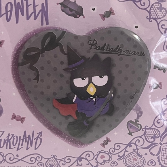 Badtz Maru 2023 Halloween Puroland Badge/Pin Set - Picture 3 of 7